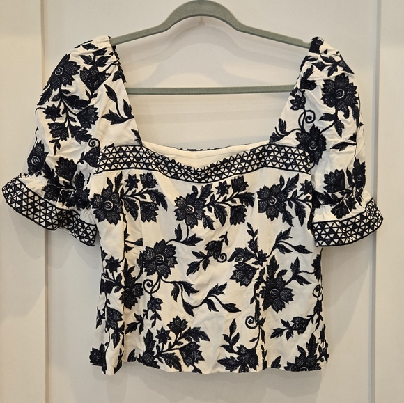 Antonio Melani Floral Embroidered Top NEW - Picture 8 of 8